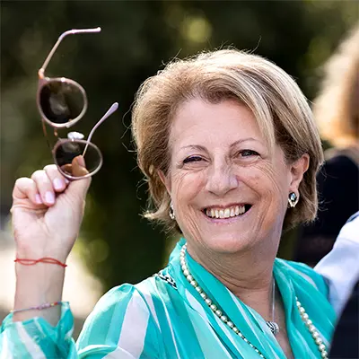 Nelda Lapostat